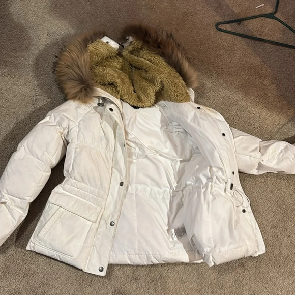 White hooded Theory puffer jacked size Medium - Picture 6 of 7